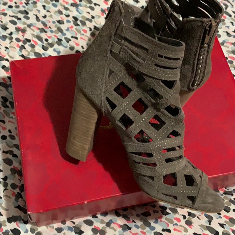 Block heel sandals - Picture 3 of 3